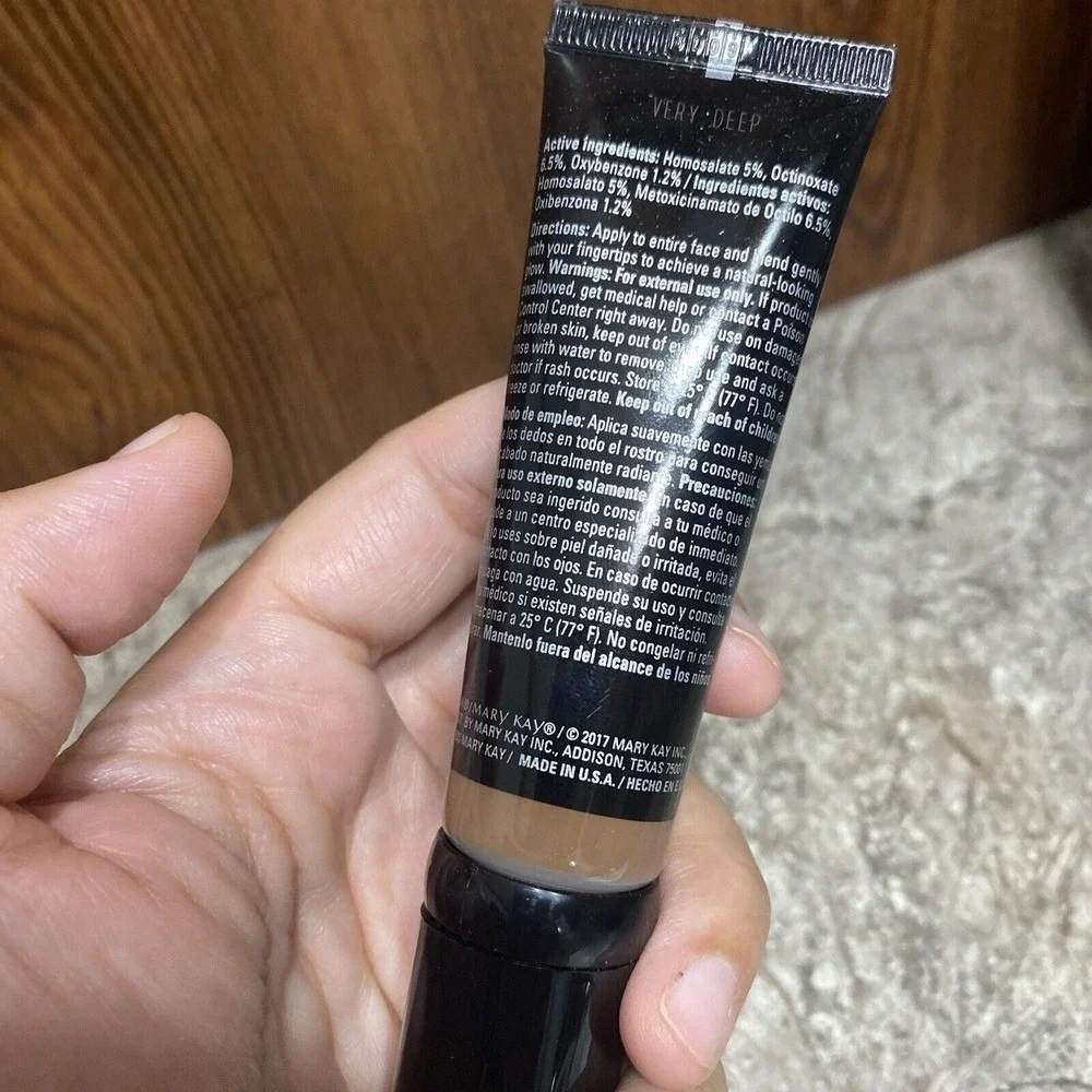 Mary Kay CC Cream - Very Deep READ